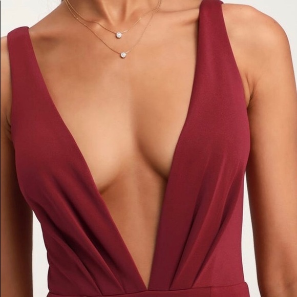 Lulus wine colored deep V front gown - Picture 4 of 4